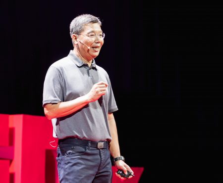 ประวัติศาสตร์ละแวกบ้าน – สมชัย กวางทองพานิชย์