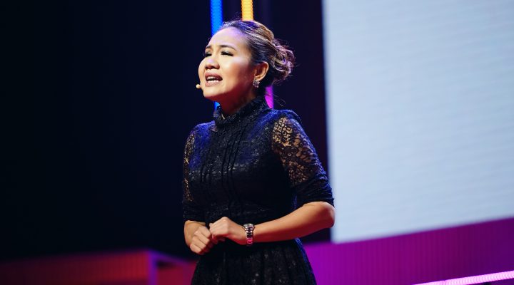 ละครไทยบอกอะไรเรา – สุกัญญา สมไพบูลย์